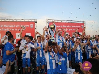 
<a style='margin-left: 5px;' class='btn btn-xs btn-social btn-facebook' href='https://www.facebook.com/sharer/sharer.php?u=https://boladovale.com.br/imgs/800-800-90/conteudo/fotos/1636/img5935.jpg' rel='popup' data-width='500' data-height='400'><i class='fa fa-facebook'></i>Compartilhar <span class='hidden-xs'>no Facebook</span>
</a> 
<a class='btn btn-default btn-xs' target='_blank' href='imgs/800-800-90/conteudo/fotos/1636/img5935.jpg'>
<span class='glyphicon glyphicon-cloud-download'></span> Salvar
</a> 
<span></span>