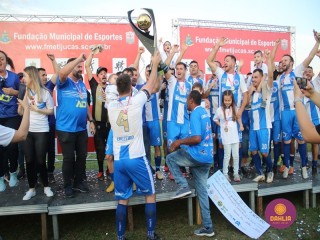 
<a style='margin-left: 5px;' class='btn btn-xs btn-social btn-facebook' href='https://www.facebook.com/sharer/sharer.php?u=https://boladovale.com.br/imgs/800-800-90/conteudo/fotos/1636/img5950.jpg' rel='popup' data-width='500' data-height='400'><i class='fa fa-facebook'></i>Compartilhar <span class='hidden-xs'>no Facebook</span>
</a> 
<a class='btn btn-default btn-xs' target='_blank' href='imgs/800-800-90/conteudo/fotos/1636/img5950.jpg'>
<span class='glyphicon glyphicon-cloud-download'></span> Salvar
</a> 
<span></span>