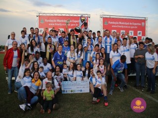 
<a style='margin-left: 5px;' class='btn btn-xs btn-social btn-facebook' href='https://www.facebook.com/sharer/sharer.php?u=https://boladovale.com.br/imgs/800-800-90/conteudo/fotos/1636/img5965.jpg' rel='popup' data-width='500' data-height='400'><i class='fa fa-facebook'></i>Compartilhar <span class='hidden-xs'>no Facebook</span>
</a> 
<a class='btn btn-default btn-xs' target='_blank' href='imgs/800-800-90/conteudo/fotos/1636/img5965.jpg'>
<span class='glyphicon glyphicon-cloud-download'></span> Salvar
</a> 
<span></span>