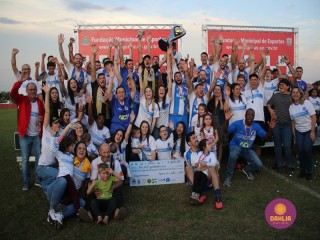 
<a style='margin-left: 5px;' class='btn btn-xs btn-social btn-facebook' href='https://www.facebook.com/sharer/sharer.php?u=https://boladovale.com.br/imgs/800-800-90/conteudo/fotos/1636/img5970.jpg' rel='popup' data-width='500' data-height='400'><i class='fa fa-facebook'></i>Compartilhar <span class='hidden-xs'>no Facebook</span>
</a> 
<a class='btn btn-default btn-xs' target='_blank' href='imgs/800-800-90/conteudo/fotos/1636/img5970.jpg'>
<span class='glyphicon glyphicon-cloud-download'></span> Salvar
</a> 
<span></span>
