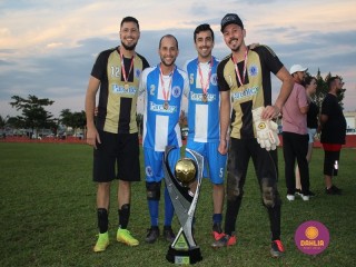 
<a style='margin-left: 5px;' class='btn btn-xs btn-social btn-facebook' href='https://www.facebook.com/sharer/sharer.php?u=https://boladovale.com.br/imgs/800-800-90/conteudo/fotos/1636/img6031.jpg' rel='popup' data-width='500' data-height='400'><i class='fa fa-facebook'></i>Compartilhar <span class='hidden-xs'>no Facebook</span>
</a> 
<a class='btn btn-default btn-xs' target='_blank' href='imgs/800-800-90/conteudo/fotos/1636/img6031.jpg'>
<span class='glyphicon glyphicon-cloud-download'></span> Salvar
</a> 
<span></span>