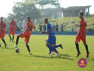 
<a style='margin-left: 5px;' class='btn btn-xs btn-social btn-facebook' href='https://www.facebook.com/sharer/sharer.php?u=https://boladovale.com.br/imgs/800-800-90/conteudo/fotos/1637/img4902.jpg' rel='popup' data-width='500' data-height='400'><i class='fa fa-facebook'></i>Compartilhar <span class='hidden-xs'>no Facebook</span>
</a> 
<a class='btn btn-default btn-xs' target='_blank' href='imgs/800-800-90/conteudo/fotos/1637/img4902.jpg'>
<span class='glyphicon glyphicon-cloud-download'></span> Salvar
</a> 
<span></span>