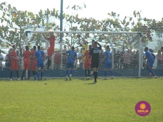 
<a style='margin-left: 5px;' class='btn btn-xs btn-social btn-facebook' href='https://www.facebook.com/sharer/sharer.php?u=https://boladovale.com.br/imgs/800-800-90/conteudo/fotos/1637/img4906.jpg' rel='popup' data-width='500' data-height='400'><i class='fa fa-facebook'></i>Compartilhar <span class='hidden-xs'>no Facebook</span>
</a> 
<a class='btn btn-default btn-xs' target='_blank' href='imgs/800-800-90/conteudo/fotos/1637/img4906.jpg'>
<span class='glyphicon glyphicon-cloud-download'></span> Salvar
</a> 
<span></span>