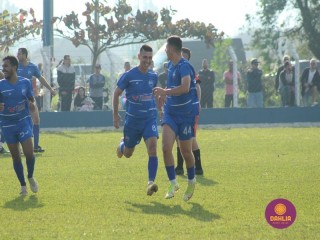 
<a style='margin-left: 5px;' class='btn btn-xs btn-social btn-facebook' href='https://www.facebook.com/sharer/sharer.php?u=https://boladovale.com.br/imgs/800-800-90/conteudo/fotos/1637/img4928.jpg' rel='popup' data-width='500' data-height='400'><i class='fa fa-facebook'></i>Compartilhar <span class='hidden-xs'>no Facebook</span>
</a> 
<a class='btn btn-default btn-xs' target='_blank' href='imgs/800-800-90/conteudo/fotos/1637/img4928.jpg'>
<span class='glyphicon glyphicon-cloud-download'></span> Salvar
</a> 
<span></span>