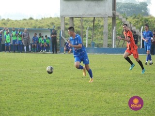 
<a style='margin-left: 5px;' class='btn btn-xs btn-social btn-facebook' href='https://www.facebook.com/sharer/sharer.php?u=https://boladovale.com.br/imgs/800-800-90/conteudo/fotos/1637/img5026.jpg' rel='popup' data-width='500' data-height='400'><i class='fa fa-facebook'></i>Compartilhar <span class='hidden-xs'>no Facebook</span>
</a> 
<a class='btn btn-default btn-xs' target='_blank' href='imgs/800-800-90/conteudo/fotos/1637/img5026.jpg'>
<span class='glyphicon glyphicon-cloud-download'></span> Salvar
</a> 
<span></span>