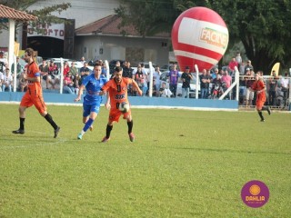 
<a style='margin-left: 5px;' class='btn btn-xs btn-social btn-facebook' href='https://www.facebook.com/sharer/sharer.php?u=https://boladovale.com.br/imgs/800-800-90/conteudo/fotos/1637/img5051.jpg' rel='popup' data-width='500' data-height='400'><i class='fa fa-facebook'></i>Compartilhar <span class='hidden-xs'>no Facebook</span>
</a> 
<a class='btn btn-default btn-xs' target='_blank' href='imgs/800-800-90/conteudo/fotos/1637/img5051.jpg'>
<span class='glyphicon glyphicon-cloud-download'></span> Salvar
</a> 
<span></span>