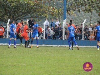 
<a style='margin-left: 5px;' class='btn btn-xs btn-social btn-facebook' href='https://www.facebook.com/sharer/sharer.php?u=https://boladovale.com.br/imgs/800-800-90/conteudo/fotos/1637/img5079.jpg' rel='popup' data-width='500' data-height='400'><i class='fa fa-facebook'></i>Compartilhar <span class='hidden-xs'>no Facebook</span>
</a> 
<a class='btn btn-default btn-xs' target='_blank' href='imgs/800-800-90/conteudo/fotos/1637/img5079.jpg'>
<span class='glyphicon glyphicon-cloud-download'></span> Salvar
</a> 
<span></span>