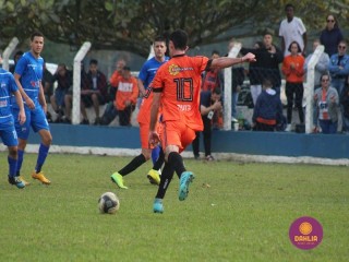 
<a style='margin-left: 5px;' class='btn btn-xs btn-social btn-facebook' href='https://www.facebook.com/sharer/sharer.php?u=https://boladovale.com.br/imgs/800-800-90/conteudo/fotos/1637/img5114.jpg' rel='popup' data-width='500' data-height='400'><i class='fa fa-facebook'></i>Compartilhar <span class='hidden-xs'>no Facebook</span>
</a> 
<a class='btn btn-default btn-xs' target='_blank' href='imgs/800-800-90/conteudo/fotos/1637/img5114.jpg'>
<span class='glyphicon glyphicon-cloud-download'></span> Salvar
</a> 
<span></span>