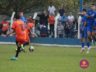 
<a style='margin-left: 5px;' class='btn btn-xs btn-social btn-facebook' href='https://www.facebook.com/sharer/sharer.php?u=https://boladovale.com.br/imgs/800-800-90/conteudo/fotos/1637/img5115.jpg' rel='popup' data-width='500' data-height='400'><i class='fa fa-facebook'></i>Compartilhar <span class='hidden-xs'>no Facebook</span>
</a> 
<a class='btn btn-default btn-xs' target='_blank' href='imgs/800-800-90/conteudo/fotos/1637/img5115.jpg'>
<span class='glyphicon glyphicon-cloud-download'></span> Salvar
</a> 
<span></span>