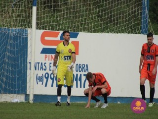 
<a style='margin-left: 5px;' class='btn btn-xs btn-social btn-facebook' href='https://www.facebook.com/sharer/sharer.php?u=https://boladovale.com.br/imgs/800-800-90/conteudo/fotos/1637/img5121.jpg' rel='popup' data-width='500' data-height='400'><i class='fa fa-facebook'></i>Compartilhar <span class='hidden-xs'>no Facebook</span>
</a> 
<a class='btn btn-default btn-xs' target='_blank' href='imgs/800-800-90/conteudo/fotos/1637/img5121.jpg'>
<span class='glyphicon glyphicon-cloud-download'></span> Salvar
</a> 
<span></span>