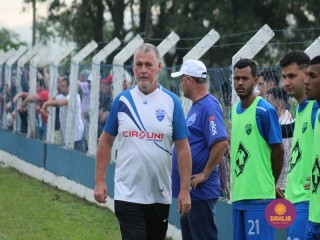 
<a style='margin-left: 5px;' class='btn btn-xs btn-social btn-facebook' href='https://www.facebook.com/sharer/sharer.php?u=https://boladovale.com.br/imgs/800-800-90/conteudo/fotos/1637/img5158.jpg' rel='popup' data-width='500' data-height='400'><i class='fa fa-facebook'></i>Compartilhar <span class='hidden-xs'>no Facebook</span>
</a> 
<a class='btn btn-default btn-xs' target='_blank' href='imgs/800-800-90/conteudo/fotos/1637/img5158.jpg'>
<span class='glyphicon glyphicon-cloud-download'></span> Salvar
</a> 
<span></span>