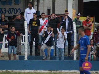 
<a style='margin-left: 5px;' class='btn btn-xs btn-social btn-facebook' href='https://www.facebook.com/sharer/sharer.php?u=https://boladovale.com.br/imgs/800-800-90/conteudo/fotos/1637/img5166.jpg' rel='popup' data-width='500' data-height='400'><i class='fa fa-facebook'></i>Compartilhar <span class='hidden-xs'>no Facebook</span>
</a> 
<a class='btn btn-default btn-xs' target='_blank' href='imgs/800-800-90/conteudo/fotos/1637/img5166.jpg'>
<span class='glyphicon glyphicon-cloud-download'></span> Salvar
</a> 
<span></span>