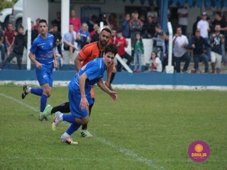 
<a style='margin-left: 5px;' class='btn btn-xs btn-social btn-facebook' href='https://www.facebook.com/sharer/sharer.php?u=https://boladovale.com.br/imgs/800-800-90/conteudo/fotos/1637/img5190.jpg' rel='popup' data-width='500' data-height='400'><i class='fa fa-facebook'></i>Compartilhar <span class='hidden-xs'>no Facebook</span>
</a> 
<a class='btn btn-default btn-xs' target='_blank' href='imgs/800-800-90/conteudo/fotos/1637/img5190.jpg'>
<span class='glyphicon glyphicon-cloud-download'></span> Salvar
</a> 
<span></span>