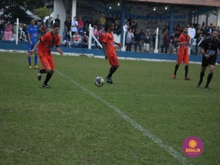 
<a style='margin-left: 5px;' class='btn btn-xs btn-social btn-facebook' href='https://www.facebook.com/sharer/sharer.php?u=https://boladovale.com.br/imgs/800-800-90/conteudo/fotos/1637/img5214.jpg' rel='popup' data-width='500' data-height='400'><i class='fa fa-facebook'></i>Compartilhar <span class='hidden-xs'>no Facebook</span>
</a> 
<a class='btn btn-default btn-xs' target='_blank' href='imgs/800-800-90/conteudo/fotos/1637/img5214.jpg'>
<span class='glyphicon glyphicon-cloud-download'></span> Salvar
</a> 
<span></span>