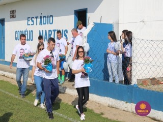 
<a style='margin-left: 5px;' class='btn btn-xs btn-social btn-facebook' href='https://www.facebook.com/sharer/sharer.php?u=https://boladovale.com.br/imgs/800-800-90/conteudo/fotos/1637/img6585.jpg' rel='popup' data-width='500' data-height='400'><i class='fa fa-facebook'></i>Compartilhar <span class='hidden-xs'>no Facebook</span>
</a> 
<a class='btn btn-default btn-xs' target='_blank' href='imgs/800-800-90/conteudo/fotos/1637/img6585.jpg'>
<span class='glyphicon glyphicon-cloud-download'></span> Salvar
</a> 
<span></span>