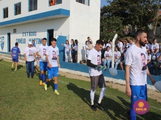 
<a style='margin-left: 5px;' class='btn btn-xs btn-social btn-facebook' href='https://www.facebook.com/sharer/sharer.php?u=https://boladovale.com.br/imgs/800-800-90/conteudo/fotos/1637/img6605.jpg' rel='popup' data-width='500' data-height='400'><i class='fa fa-facebook'></i>Compartilhar <span class='hidden-xs'>no Facebook</span>
</a> 
<a class='btn btn-default btn-xs' target='_blank' href='imgs/800-800-90/conteudo/fotos/1637/img6605.jpg'>
<span class='glyphicon glyphicon-cloud-download'></span> Salvar
</a> 
<span></span>