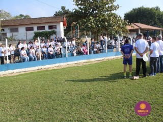 
<a style='margin-left: 5px;' class='btn btn-xs btn-social btn-facebook' href='https://www.facebook.com/sharer/sharer.php?u=https://boladovale.com.br/imgs/800-800-90/conteudo/fotos/1637/img6627.jpg' rel='popup' data-width='500' data-height='400'><i class='fa fa-facebook'></i>Compartilhar <span class='hidden-xs'>no Facebook</span>
</a> 
<a class='btn btn-default btn-xs' target='_blank' href='imgs/800-800-90/conteudo/fotos/1637/img6627.jpg'>
<span class='glyphicon glyphicon-cloud-download'></span> Salvar
</a> 
<span></span>