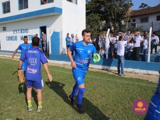 
<a style='margin-left: 5px;' class='btn btn-xs btn-social btn-facebook' href='https://www.facebook.com/sharer/sharer.php?u=https://boladovale.com.br/imgs/800-800-90/conteudo/fotos/1637/img6636.jpg' rel='popup' data-width='500' data-height='400'><i class='fa fa-facebook'></i>Compartilhar <span class='hidden-xs'>no Facebook</span>
</a> 
<a class='btn btn-default btn-xs' target='_blank' href='imgs/800-800-90/conteudo/fotos/1637/img6636.jpg'>
<span class='glyphicon glyphicon-cloud-download'></span> Salvar
</a> 
<span></span>