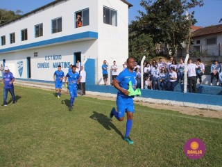 
<a style='margin-left: 5px;' class='btn btn-xs btn-social btn-facebook' href='https://www.facebook.com/sharer/sharer.php?u=https://boladovale.com.br/imgs/800-800-90/conteudo/fotos/1637/img6641.jpg' rel='popup' data-width='500' data-height='400'><i class='fa fa-facebook'></i>Compartilhar <span class='hidden-xs'>no Facebook</span>
</a> 
<a class='btn btn-default btn-xs' target='_blank' href='imgs/800-800-90/conteudo/fotos/1637/img6641.jpg'>
<span class='glyphicon glyphicon-cloud-download'></span> Salvar
</a> 
<span></span>