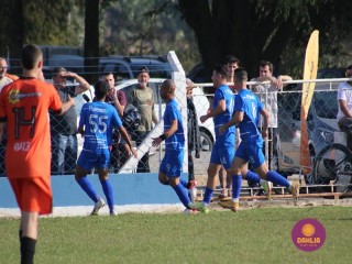 
<a style='margin-left: 5px;' class='btn btn-xs btn-social btn-facebook' href='https://www.facebook.com/sharer/sharer.php?u=https://boladovale.com.br/imgs/800-800-90/conteudo/fotos/1637/img6699.jpg' rel='popup' data-width='500' data-height='400'><i class='fa fa-facebook'></i>Compartilhar <span class='hidden-xs'>no Facebook</span>
</a> 
<a class='btn btn-default btn-xs' target='_blank' href='imgs/800-800-90/conteudo/fotos/1637/img6699.jpg'>
<span class='glyphicon glyphicon-cloud-download'></span> Salvar
</a> 
<span></span>