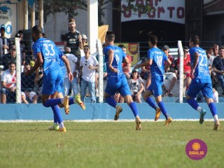 
<a style='margin-left: 5px;' class='btn btn-xs btn-social btn-facebook' href='https://www.facebook.com/sharer/sharer.php?u=https://boladovale.com.br/imgs/800-800-90/conteudo/fotos/1637/img6722.jpg' rel='popup' data-width='500' data-height='400'><i class='fa fa-facebook'></i>Compartilhar <span class='hidden-xs'>no Facebook</span>
</a> 
<a class='btn btn-default btn-xs' target='_blank' href='imgs/800-800-90/conteudo/fotos/1637/img6722.jpg'>
<span class='glyphicon glyphicon-cloud-download'></span> Salvar
</a> 
<span></span>