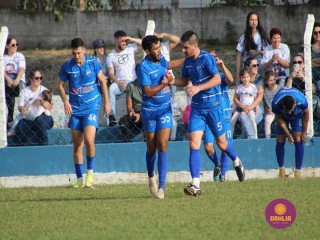 
<a style='margin-left: 5px;' class='btn btn-xs btn-social btn-facebook' href='https://www.facebook.com/sharer/sharer.php?u=https://boladovale.com.br/imgs/800-800-90/conteudo/fotos/1637/img6776.jpg' rel='popup' data-width='500' data-height='400'><i class='fa fa-facebook'></i>Compartilhar <span class='hidden-xs'>no Facebook</span>
</a> 
<a class='btn btn-default btn-xs' target='_blank' href='imgs/800-800-90/conteudo/fotos/1637/img6776.jpg'>
<span class='glyphicon glyphicon-cloud-download'></span> Salvar
</a> 
<span></span>