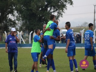 
<a style='margin-left: 5px;' class='btn btn-xs btn-social btn-facebook' href='https://www.facebook.com/sharer/sharer.php?u=https://boladovale.com.br/imgs/800-800-90/conteudo/fotos/1637/img6920.jpg' rel='popup' data-width='500' data-height='400'><i class='fa fa-facebook'></i>Compartilhar <span class='hidden-xs'>no Facebook</span>
</a> 
<a class='btn btn-default btn-xs' target='_blank' href='imgs/800-800-90/conteudo/fotos/1637/img6920.jpg'>
<span class='glyphicon glyphicon-cloud-download'></span> Salvar
</a> 
<span></span>