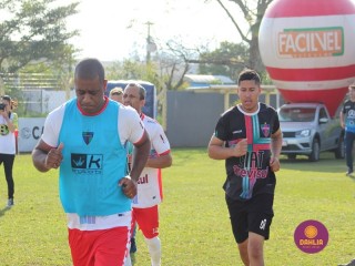 
<a style='margin-left: 5px;' class='btn btn-xs btn-social btn-facebook' href='https://www.facebook.com/sharer/sharer.php?u=https://boladovale.com.br/imgs/800-800-90/conteudo/fotos/1638/img5264.jpg' rel='popup' data-width='500' data-height='400'><i class='fa fa-facebook'></i>Compartilhar <span class='hidden-xs'>no Facebook</span>
</a> 
<a class='btn btn-default btn-xs' target='_blank' href='imgs/800-800-90/conteudo/fotos/1638/img5264.jpg'>
<span class='glyphicon glyphicon-cloud-download'></span> Salvar
</a> 
<span></span>