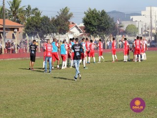 
<a style='margin-left: 5px;' class='btn btn-xs btn-social btn-facebook' href='https://www.facebook.com/sharer/sharer.php?u=https://boladovale.com.br/imgs/800-800-90/conteudo/fotos/1638/img5272.jpg' rel='popup' data-width='500' data-height='400'><i class='fa fa-facebook'></i>Compartilhar <span class='hidden-xs'>no Facebook</span>
</a> 
<a class='btn btn-default btn-xs' target='_blank' href='imgs/800-800-90/conteudo/fotos/1638/img5272.jpg'>
<span class='glyphicon glyphicon-cloud-download'></span> Salvar
</a> 
<span></span>