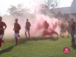 
<a style='margin-left: 5px;' class='btn btn-xs btn-social btn-facebook' href='https://www.facebook.com/sharer/sharer.php?u=https://boladovale.com.br/imgs/800-800-90/conteudo/fotos/1638/img5297.jpg' rel='popup' data-width='500' data-height='400'><i class='fa fa-facebook'></i>Compartilhar <span class='hidden-xs'>no Facebook</span>
</a> 
<a class='btn btn-default btn-xs' target='_blank' href='imgs/800-800-90/conteudo/fotos/1638/img5297.jpg'>
<span class='glyphicon glyphicon-cloud-download'></span> Salvar
</a> 
<span></span>