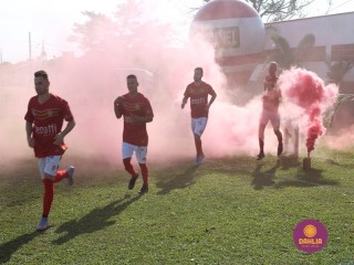 
<a style='margin-left: 5px;' class='btn btn-xs btn-social btn-facebook' href='https://www.facebook.com/sharer/sharer.php?u=https://boladovale.com.br/imgs/800-800-90/conteudo/fotos/1638/img5302.jpg' rel='popup' data-width='500' data-height='400'><i class='fa fa-facebook'></i>Compartilhar <span class='hidden-xs'>no Facebook</span>
</a> 
<a class='btn btn-default btn-xs' target='_blank' href='imgs/800-800-90/conteudo/fotos/1638/img5302.jpg'>
<span class='glyphicon glyphicon-cloud-download'></span> Salvar
</a> 
<span></span>