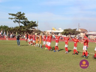 
<a style='margin-left: 5px;' class='btn btn-xs btn-social btn-facebook' href='https://www.facebook.com/sharer/sharer.php?u=https://boladovale.com.br/imgs/800-800-90/conteudo/fotos/1638/img5312.jpg' rel='popup' data-width='500' data-height='400'><i class='fa fa-facebook'></i>Compartilhar <span class='hidden-xs'>no Facebook</span>
</a> 
<a class='btn btn-default btn-xs' target='_blank' href='imgs/800-800-90/conteudo/fotos/1638/img5312.jpg'>
<span class='glyphicon glyphicon-cloud-download'></span> Salvar
</a> 
<span></span>