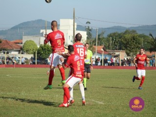 
<a style='margin-left: 5px;' class='btn btn-xs btn-social btn-facebook' href='https://www.facebook.com/sharer/sharer.php?u=https://boladovale.com.br/imgs/800-800-90/conteudo/fotos/1638/img5345.jpg' rel='popup' data-width='500' data-height='400'><i class='fa fa-facebook'></i>Compartilhar <span class='hidden-xs'>no Facebook</span>
</a> 
<a class='btn btn-default btn-xs' target='_blank' href='imgs/800-800-90/conteudo/fotos/1638/img5345.jpg'>
<span class='glyphicon glyphicon-cloud-download'></span> Salvar
</a> 
<span></span>
