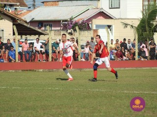 
<a style='margin-left: 5px;' class='btn btn-xs btn-social btn-facebook' href='https://www.facebook.com/sharer/sharer.php?u=https://boladovale.com.br/imgs/800-800-90/conteudo/fotos/1638/img5357.jpg' rel='popup' data-width='500' data-height='400'><i class='fa fa-facebook'></i>Compartilhar <span class='hidden-xs'>no Facebook</span>
</a> 
<a class='btn btn-default btn-xs' target='_blank' href='imgs/800-800-90/conteudo/fotos/1638/img5357.jpg'>
<span class='glyphicon glyphicon-cloud-download'></span> Salvar
</a> 
<span></span>