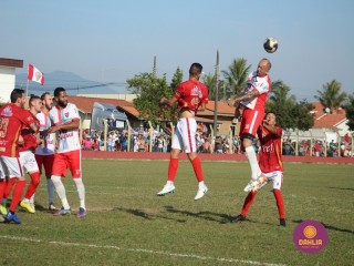
<a style='margin-left: 5px;' class='btn btn-xs btn-social btn-facebook' href='https://www.facebook.com/sharer/sharer.php?u=https://boladovale.com.br/imgs/800-800-90/conteudo/fotos/1638/img5360.jpg' rel='popup' data-width='500' data-height='400'><i class='fa fa-facebook'></i>Compartilhar <span class='hidden-xs'>no Facebook</span>
</a> 
<a class='btn btn-default btn-xs' target='_blank' href='imgs/800-800-90/conteudo/fotos/1638/img5360.jpg'>
<span class='glyphicon glyphicon-cloud-download'></span> Salvar
</a> 
<span></span>