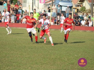 
<a style='margin-left: 5px;' class='btn btn-xs btn-social btn-facebook' href='https://www.facebook.com/sharer/sharer.php?u=https://boladovale.com.br/imgs/800-800-90/conteudo/fotos/1638/img5407.jpg' rel='popup' data-width='500' data-height='400'><i class='fa fa-facebook'></i>Compartilhar <span class='hidden-xs'>no Facebook</span>
</a> 
<a class='btn btn-default btn-xs' target='_blank' href='imgs/800-800-90/conteudo/fotos/1638/img5407.jpg'>
<span class='glyphicon glyphicon-cloud-download'></span> Salvar
</a> 
<span></span>