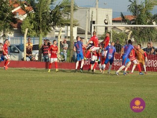 
<a style='margin-left: 5px;' class='btn btn-xs btn-social btn-facebook' href='https://www.facebook.com/sharer/sharer.php?u=https://boladovale.com.br/imgs/800-800-90/conteudo/fotos/1638/img5441.jpg' rel='popup' data-width='500' data-height='400'><i class='fa fa-facebook'></i>Compartilhar <span class='hidden-xs'>no Facebook</span>
</a> 
<a class='btn btn-default btn-xs' target='_blank' href='imgs/800-800-90/conteudo/fotos/1638/img5441.jpg'>
<span class='glyphicon glyphicon-cloud-download'></span> Salvar
</a> 
<span></span>