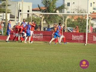 
<a style='margin-left: 5px;' class='btn btn-xs btn-social btn-facebook' href='https://www.facebook.com/sharer/sharer.php?u=https://boladovale.com.br/imgs/800-800-90/conteudo/fotos/1638/img5442.jpg' rel='popup' data-width='500' data-height='400'><i class='fa fa-facebook'></i>Compartilhar <span class='hidden-xs'>no Facebook</span>
</a> 
<a class='btn btn-default btn-xs' target='_blank' href='imgs/800-800-90/conteudo/fotos/1638/img5442.jpg'>
<span class='glyphicon glyphicon-cloud-download'></span> Salvar
</a> 
<span></span>