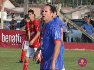 
<a style='margin-left: 5px;' class='btn btn-xs btn-social btn-facebook' href='https://www.facebook.com/sharer/sharer.php?u=https://boladovale.com.br/imgs/800-800-90/conteudo/fotos/1638/img7164.jpg' rel='popup' data-width='500' data-height='400'><i class='fa fa-facebook'></i>Compartilhar <span class='hidden-xs'>no Facebook</span>
</a> 
<a class='btn btn-default btn-xs' target='_blank' href='imgs/800-800-90/conteudo/fotos/1638/img7164.jpg'>
<span class='glyphicon glyphicon-cloud-download'></span> Salvar
</a> 
<span></span>