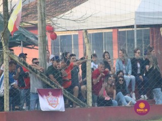 
<a style='margin-left: 5px;' class='btn btn-xs btn-social btn-facebook' href='https://www.facebook.com/sharer/sharer.php?u=https://boladovale.com.br/imgs/800-800-90/conteudo/fotos/1638/img7323.jpg' rel='popup' data-width='500' data-height='400'><i class='fa fa-facebook'></i>Compartilhar <span class='hidden-xs'>no Facebook</span>
</a> 
<a class='btn btn-default btn-xs' target='_blank' href='imgs/800-800-90/conteudo/fotos/1638/img7323.jpg'>
<span class='glyphicon glyphicon-cloud-download'></span> Salvar
</a> 
<span></span>