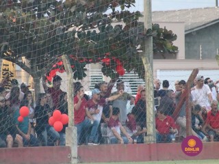 
<a style='margin-left: 5px;' class='btn btn-xs btn-social btn-facebook' href='https://www.facebook.com/sharer/sharer.php?u=https://boladovale.com.br/imgs/800-800-90/conteudo/fotos/1638/img7324.jpg' rel='popup' data-width='500' data-height='400'><i class='fa fa-facebook'></i>Compartilhar <span class='hidden-xs'>no Facebook</span>
</a> 
<a class='btn btn-default btn-xs' target='_blank' href='imgs/800-800-90/conteudo/fotos/1638/img7324.jpg'>
<span class='glyphicon glyphicon-cloud-download'></span> Salvar
</a> 
<span></span>