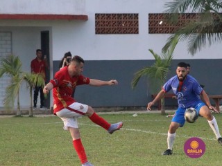 
<a style='margin-left: 5px;' class='btn btn-xs btn-social btn-facebook' href='https://www.facebook.com/sharer/sharer.php?u=https://boladovale.com.br/imgs/800-800-90/conteudo/fotos/1638/img7330.jpg' rel='popup' data-width='500' data-height='400'><i class='fa fa-facebook'></i>Compartilhar <span class='hidden-xs'>no Facebook</span>
</a> 
<a class='btn btn-default btn-xs' target='_blank' href='imgs/800-800-90/conteudo/fotos/1638/img7330.jpg'>
<span class='glyphicon glyphicon-cloud-download'></span> Salvar
</a> 
<span></span>