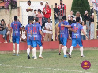 
<a style='margin-left: 5px;' class='btn btn-xs btn-social btn-facebook' href='https://www.facebook.com/sharer/sharer.php?u=https://boladovale.com.br/imgs/800-800-90/conteudo/fotos/1638/img7351.jpg' rel='popup' data-width='500' data-height='400'><i class='fa fa-facebook'></i>Compartilhar <span class='hidden-xs'>no Facebook</span>
</a> 
<a class='btn btn-default btn-xs' target='_blank' href='imgs/800-800-90/conteudo/fotos/1638/img7351.jpg'>
<span class='glyphicon glyphicon-cloud-download'></span> Salvar
</a> 
<span></span>