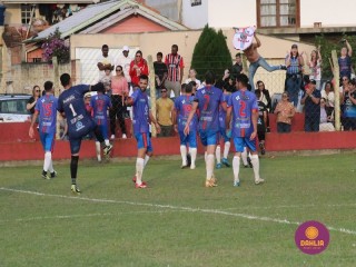 
<a style='margin-left: 5px;' class='btn btn-xs btn-social btn-facebook' href='https://www.facebook.com/sharer/sharer.php?u=https://boladovale.com.br/imgs/800-800-90/conteudo/fotos/1638/img7352.jpg' rel='popup' data-width='500' data-height='400'><i class='fa fa-facebook'></i>Compartilhar <span class='hidden-xs'>no Facebook</span>
</a> 
<a class='btn btn-default btn-xs' target='_blank' href='imgs/800-800-90/conteudo/fotos/1638/img7352.jpg'>
<span class='glyphicon glyphicon-cloud-download'></span> Salvar
</a> 
<span></span>