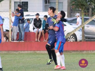 
<a style='margin-left: 5px;' class='btn btn-xs btn-social btn-facebook' href='https://www.facebook.com/sharer/sharer.php?u=https://boladovale.com.br/imgs/800-800-90/conteudo/fotos/1638/img7368.jpg' rel='popup' data-width='500' data-height='400'><i class='fa fa-facebook'></i>Compartilhar <span class='hidden-xs'>no Facebook</span>
</a> 
<a class='btn btn-default btn-xs' target='_blank' href='imgs/800-800-90/conteudo/fotos/1638/img7368.jpg'>
<span class='glyphicon glyphicon-cloud-download'></span> Salvar
</a> 
<span></span>