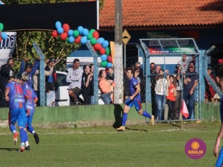 
<a style='margin-left: 5px;' class='btn btn-xs btn-social btn-facebook' href='https://www.facebook.com/sharer/sharer.php?u=https://boladovale.com.br/imgs/800-800-90/conteudo/fotos/1639/img7520.jpg' rel='popup' data-width='500' data-height='400'><i class='fa fa-facebook'></i>Compartilhar <span class='hidden-xs'>no Facebook</span>
</a> 
<a class='btn btn-default btn-xs' target='_blank' href='imgs/800-800-90/conteudo/fotos/1639/img7520.jpg'>
<span class='glyphicon glyphicon-cloud-download'></span> Salvar
</a> 
<span></span>