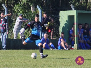 
<a style='margin-left: 5px;' class='btn btn-xs btn-social btn-facebook' href='https://www.facebook.com/sharer/sharer.php?u=https://boladovale.com.br/imgs/800-800-90/conteudo/fotos/1639/img7531.jpg' rel='popup' data-width='500' data-height='400'><i class='fa fa-facebook'></i>Compartilhar <span class='hidden-xs'>no Facebook</span>
</a> 
<a class='btn btn-default btn-xs' target='_blank' href='imgs/800-800-90/conteudo/fotos/1639/img7531.jpg'>
<span class='glyphicon glyphicon-cloud-download'></span> Salvar
</a> 
<span></span>