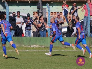 
<a style='margin-left: 5px;' class='btn btn-xs btn-social btn-facebook' href='https://www.facebook.com/sharer/sharer.php?u=https://boladovale.com.br/imgs/800-800-90/conteudo/fotos/1639/img7544.jpg' rel='popup' data-width='500' data-height='400'><i class='fa fa-facebook'></i>Compartilhar <span class='hidden-xs'>no Facebook</span>
</a> 
<a class='btn btn-default btn-xs' target='_blank' href='imgs/800-800-90/conteudo/fotos/1639/img7544.jpg'>
<span class='glyphicon glyphicon-cloud-download'></span> Salvar
</a> 
<span></span>