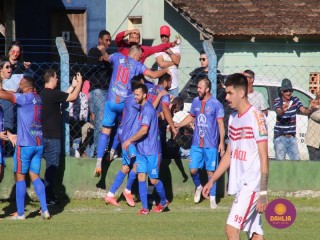 
<a style='margin-left: 5px;' class='btn btn-xs btn-social btn-facebook' href='https://www.facebook.com/sharer/sharer.php?u=https://boladovale.com.br/imgs/800-800-90/conteudo/fotos/1639/img7553.jpg' rel='popup' data-width='500' data-height='400'><i class='fa fa-facebook'></i>Compartilhar <span class='hidden-xs'>no Facebook</span>
</a> 
<a class='btn btn-default btn-xs' target='_blank' href='imgs/800-800-90/conteudo/fotos/1639/img7553.jpg'>
<span class='glyphicon glyphicon-cloud-download'></span> Salvar
</a> 
<span></span>