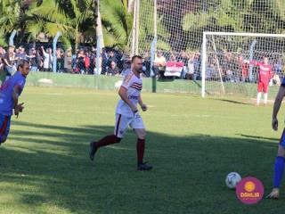 
<a style='margin-left: 5px;' class='btn btn-xs btn-social btn-facebook' href='https://www.facebook.com/sharer/sharer.php?u=https://boladovale.com.br/imgs/800-800-90/conteudo/fotos/1639/img7567.jpg' rel='popup' data-width='500' data-height='400'><i class='fa fa-facebook'></i>Compartilhar <span class='hidden-xs'>no Facebook</span>
</a> 
<a class='btn btn-default btn-xs' target='_blank' href='imgs/800-800-90/conteudo/fotos/1639/img7567.jpg'>
<span class='glyphicon glyphicon-cloud-download'></span> Salvar
</a> 
<span></span>